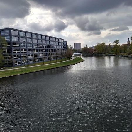200Qm Loft For Friends And Family - On The Spree! Apartamento Berlim Exterior foto