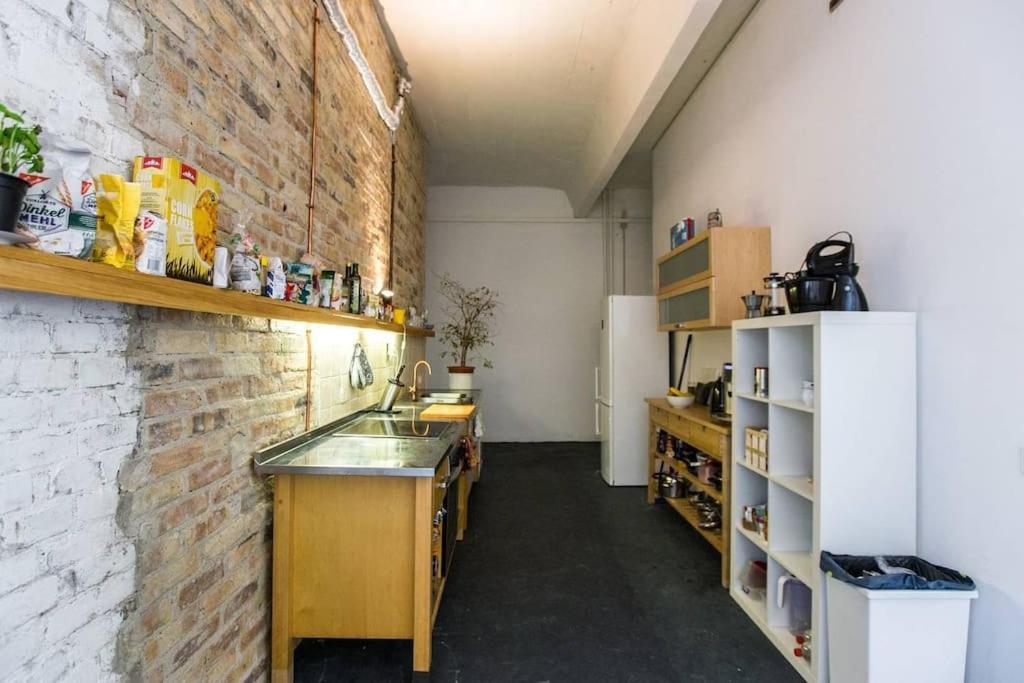 200Qm Loft For Friends And Family - On The Spree! Apartamento Berlim Exterior foto