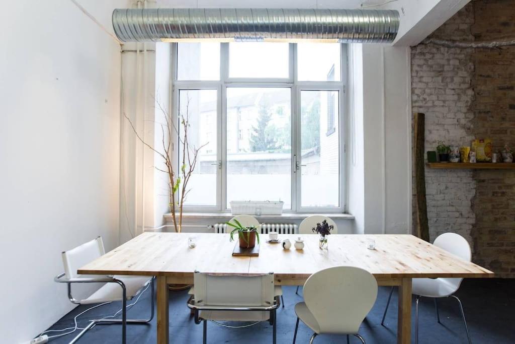 200Qm Loft For Friends And Family - On The Spree! Apartamento Berlim Exterior foto