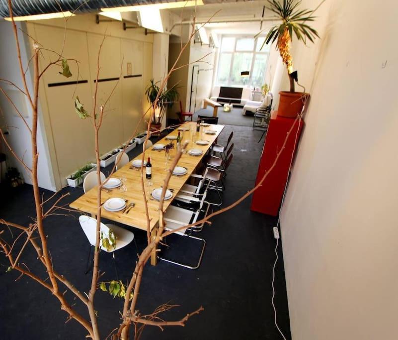200Qm Loft For Friends And Family - On The Spree! Apartamento Berlim Exterior foto