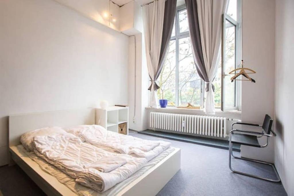 200Qm Loft For Friends And Family - On The Spree! Apartamento Berlim Exterior foto